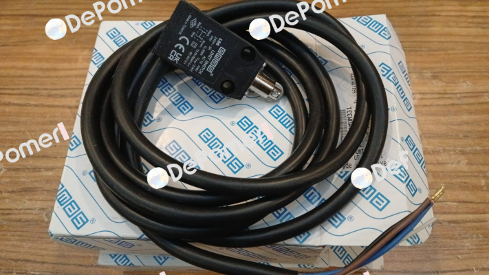 L66K13MUM331 Emas