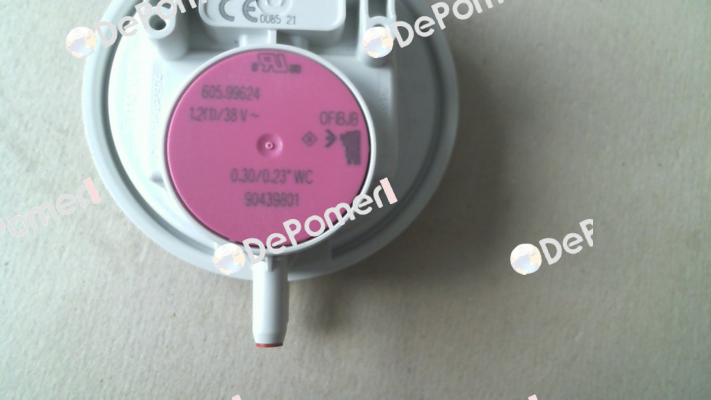 90439801 Pressure switch .23" pink label Combat (formerly Roberts Gordon)
